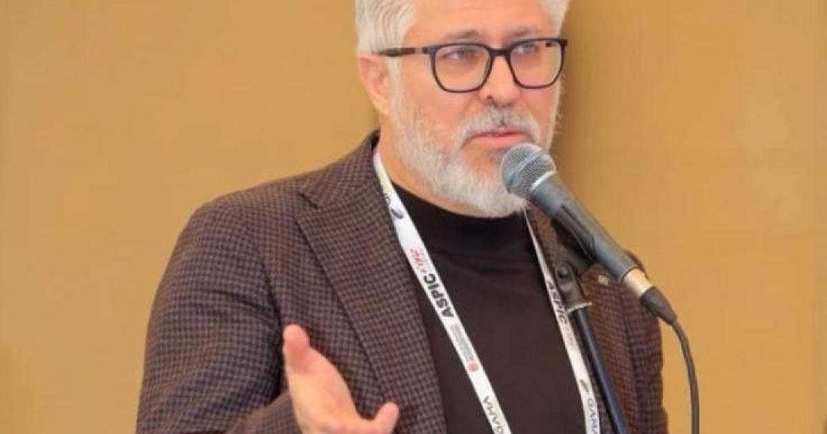 Prof. Dr. Hakan Uçar ASPIC 2025’te konuşurken
