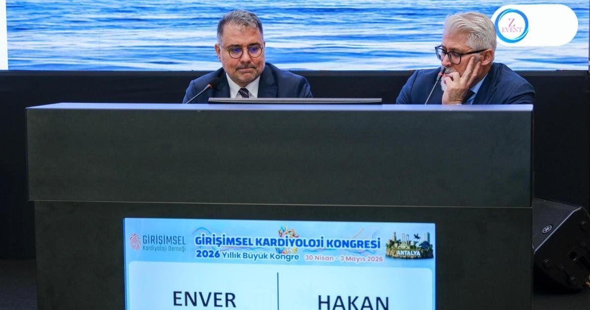 Interventional Cardiology Congress 2026 session desk: Enver Atalar and Hakan Uçar