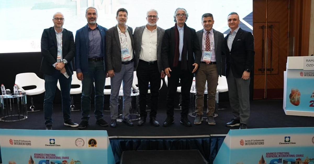 ASPIC 2024 sahnesinde kongre ekibi, 18–20 Ekim 2024